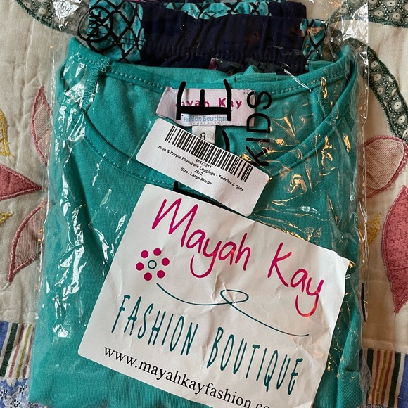 Matching Cold Shoulder Shirt With Pineapple Leggings - Picture 9 of 9